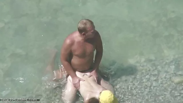 الكبار لا التسجيل الأولى مواقع ساكس عربي على خشبة المسرح ، هولي ماك