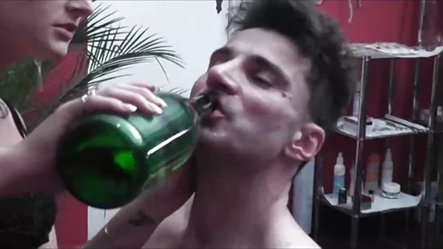 الكبار لا التسجيل أعمق مكان في الأرض على الرقبة والوجه 2 افلام عربية ساكس
